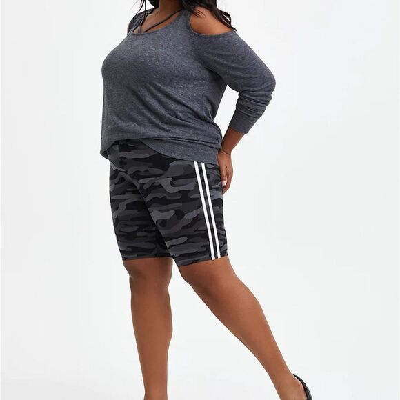 Torrid Side Stripe Bike Short - Camo & White 0X - Picture 4 of 7
